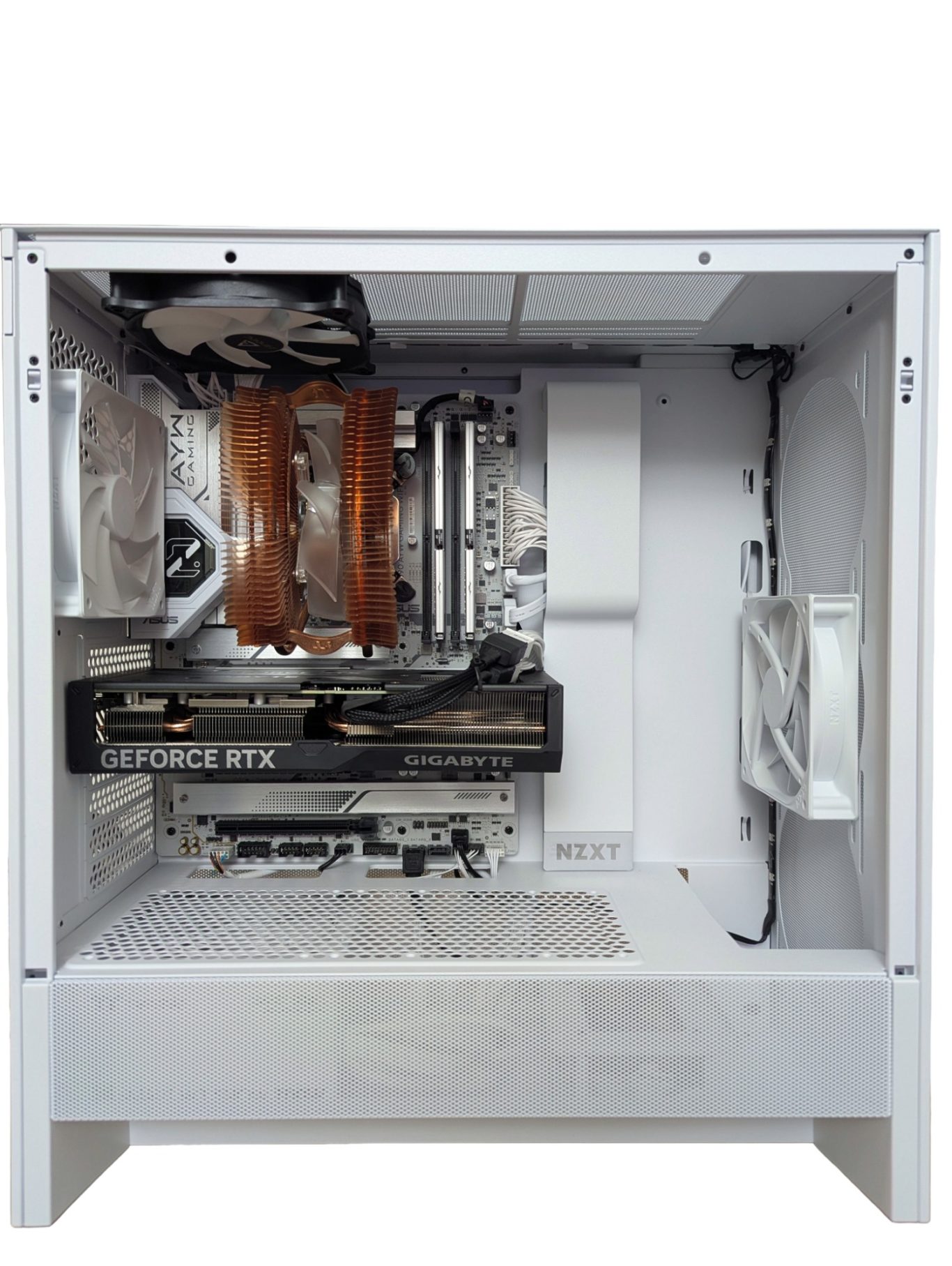 Clean design and cabling White desktop