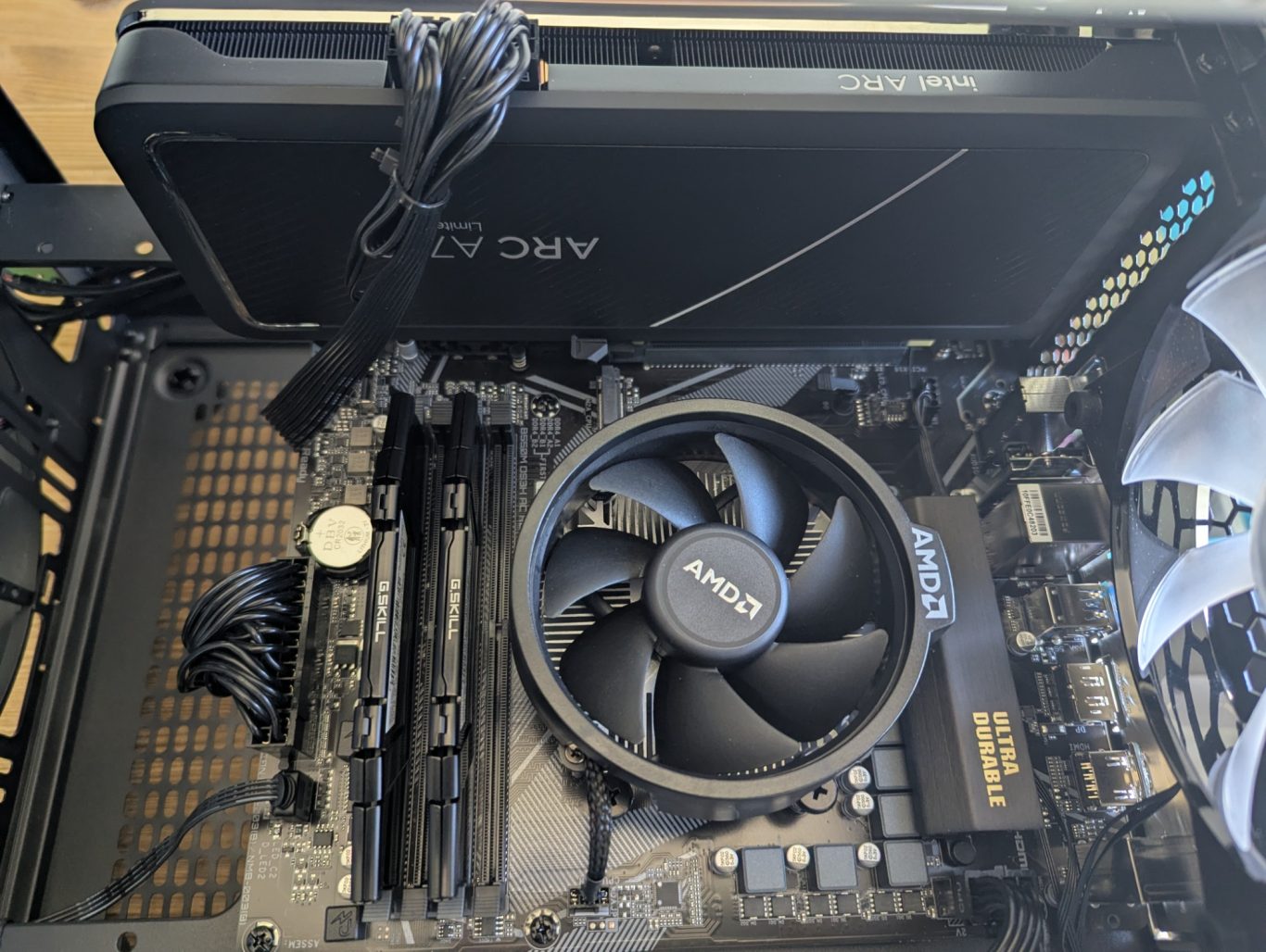 Ryzen 5 5500 and Intel ARC A750 Ryzen 5 5500 and Intel ARC A750